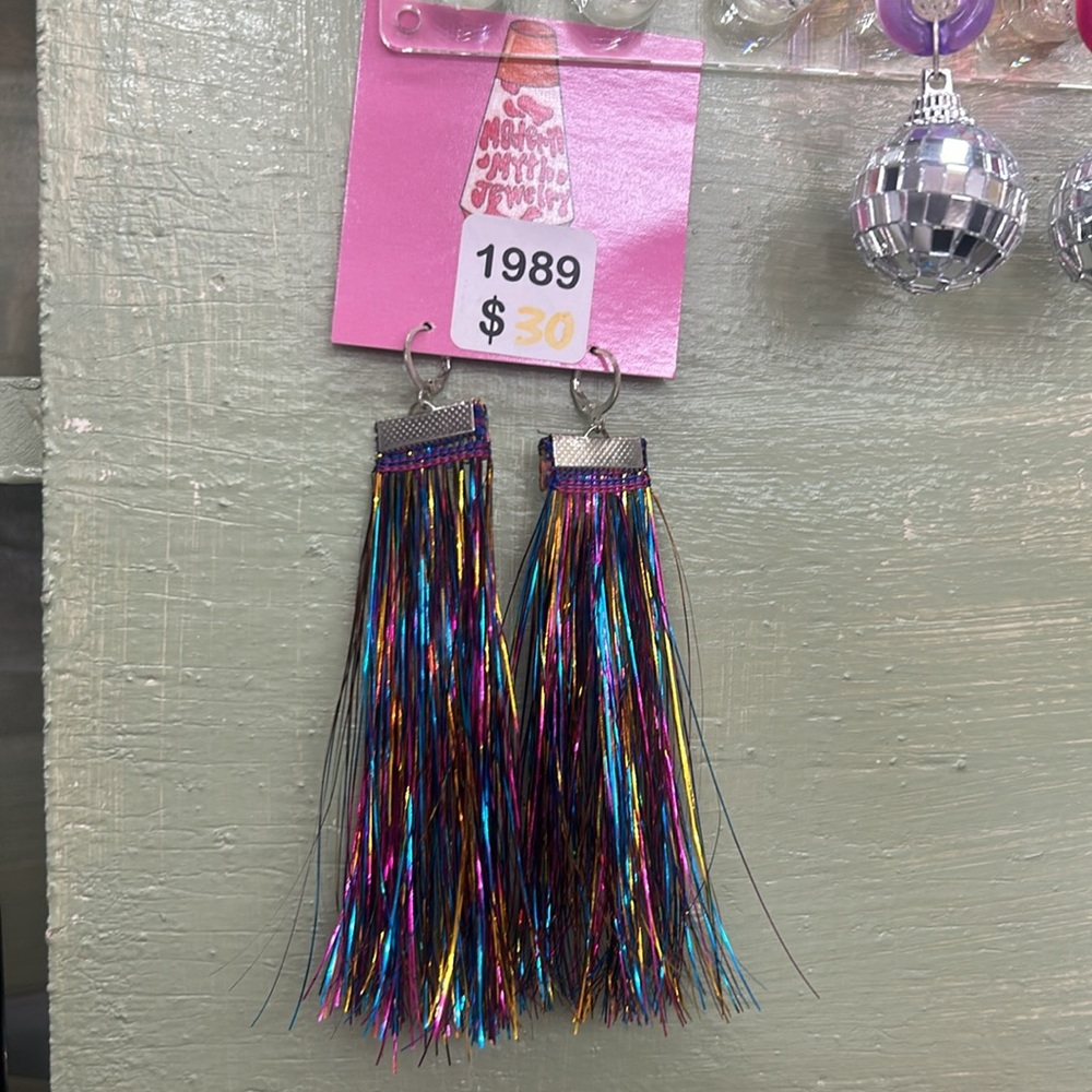 Tinsel earrings - Picture 2 of 4